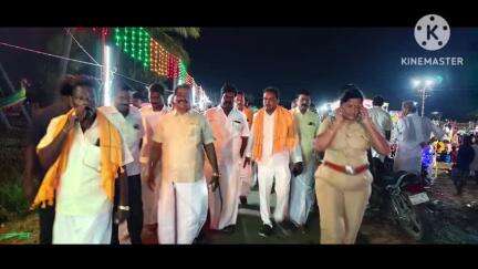 நாட்றாம்பள்ளி: நந்திபெண்டா பகுதியில் நடைபெற்ற நந்தீஸ்வரர் பெருமாள் கோவில் திருவிழாவில் கலந்து கொண்டு சாமி தரிசனம் செய்த எம்எல்ஏ தேவராஜ்