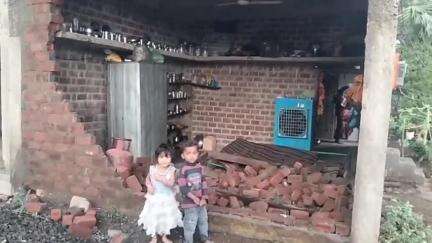 भगवानपुरा: भगवानपुरा में तेज आंधी के चलते गिरे पेड़, तार टूटकर गिरे नीचे