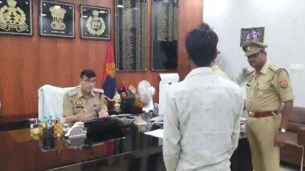 शाहाबाद: एसपी विद्यासागर मिश्र ने जनसुनवाई के दौरान पुलिस कार्यालय में 100 से अधिक प्रार्थना पत्रों पर की सुनवाई, दिए निर्देश