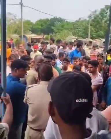 कटेया: सोहनरिया बाजार में जमीनी विवाद, दो पक्षों में झड़प, चार घायल, एक पक्ष ने सड़क जाम की, प्रशासन ने हटाया जाम