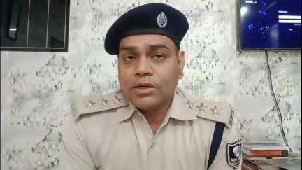 गोपालगंज: रतन सराय रेलवे स्टेशन के पास से पुलिस ने दो लोगों को देशी कट्टा और गोलीचाकू के साथ गिरफ्तार किया