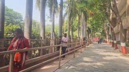 મહેમદાવાદ: શ્રી સિદ્ધિવિનાયક દેવસ્થાન ખાતે ગજાનંદ મહારાજને સુંદર શણગાર સાથે દાદાની 51દિપની મહાદીપ આરતી ઉતારાઈ જેનો ભકતોને દર્શનલાભ લીધો