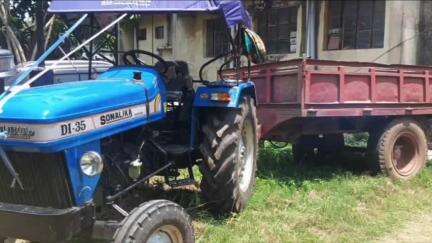 सेन्हा: सेन्हा थाना क्षेत्र में अवैध बालू परिवहन पर पुलिस की सख्त कार्रवाई, झलजमीरा टोंगरी से अवैध बालू लदा एक ट्रैक्टर जब्त
