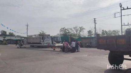 आमगाव: आंबेडकर चौक आमगाव येथे हायमास्ट लाईट स्ट्रक्चर तुटून पडले