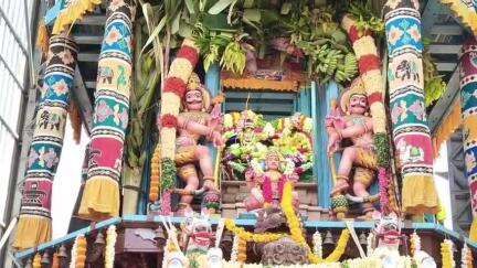 மதுராந்தகம்: அச்சிறுப்பாக்கம் ஆட்சீஸ்வரர் திருக்கோவிலில் சித்திரை பெருவிழாவை ஒட்டி திருத்தேர் வீதி உலா- கலெக்டர் பங்கேற்பு
