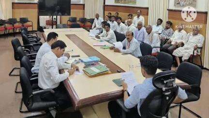 ಬೆಳಗಾವಿ: ಸಪ್ತಸಾಗರ ಗ್ರಾಮದಲ್ಲಿ ಪರಿಶಿಷ್ಟ ಜಾತಿ ಜನರಿಗೆ ದಾರಿ ಕುರಿತು ನಗರದಲ್ಲಿ ದರ ನಿರ್ಧರಣಾ ಸಲಹಾ ಸಮಿತಿ ಸಭೆ ನಡೆಸಿದ ಜಿಲ್ಲಾಧಿಕಾರಿ
