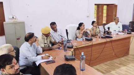 बेगुं: बेगू उपखंड अधिकारी मनस्वी नरेश की अध्यक्षता में पंचायत समिति सभागार में मॉकड्रिल की तैयारियों को लेकर बैठक आयोजित की गई