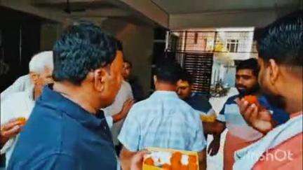 बांगरमऊ: सेना की कार्रवाई में पाकिस्तान के 9 आतंकी ठिकाने तबाह, बांगरमऊ विधायक ने कार्यकर्ताओं संग मनाई खुशी
