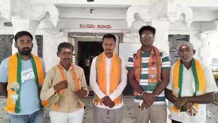 ఇల్లంతకుంట: ఆపరేషన్ సింధూరు విజయవంతం పట్ల ఇల్లంతకుంట మండలంలోని పలు గ్రామాల దేవాలయాలలో బిజెపి శ్రేణుల పూజలు