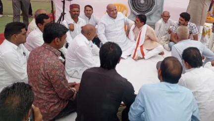 इछावर: मंत्री करण सिंह वर्मा जिले के ग्राम खेड़ली में स्थानीय कार्यक्रम में शामिल हुए, जिला अध्यक्ष सहित ग्रामीण मौजूद रहे