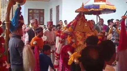 दाड़लाघाट: बखालग के बाहवाँ गाँव में हुआ देव मिलन, भक्तों ने क्षेत्र की खुशहाली के लिए मांगी मन्नते