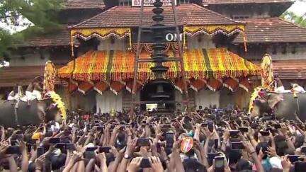 തൃശൂർ: കൊടിയിറങ്ങി പൂരാവേശം, തൃശൂർ പൂരത്തിന് വടക്കുനാഥൻ ശ്രീമൂലസ്ഥാനത്ത് സമാപനമായി