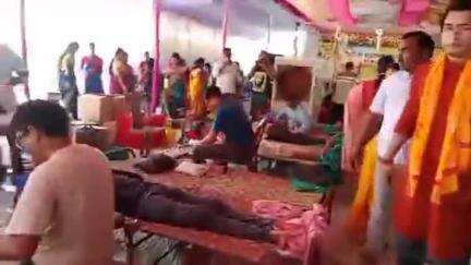 দাসপুর ১: সাগরপুর রাধামাধব জীউর মন্দিরে স্বেচ্ছায় রক্তদান শিবিরের আয়োজন