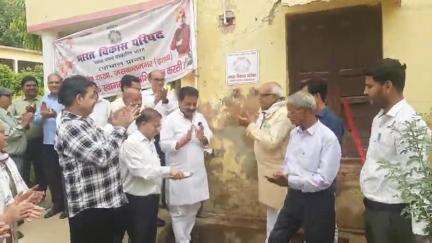 जसवंतनगर: हिंदू विद्यालय में समर्पण शाखा ने लगवाया 80 लीटर का आरओ फ्रीजर, शिक्षक और विद्यार्थियों को मिलेगा शीतल शुद्ध पेयजल