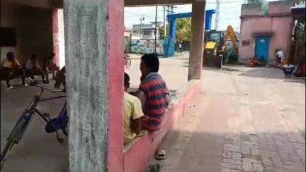निरसा/चिरकुंडा: चिरकुंडा नगर परिषद के सफाई कर्मचारियों को 3 महीने से वेतन नहीं मिला, सफाई कार्य बंद, भुगतान का मिला आश्वासन