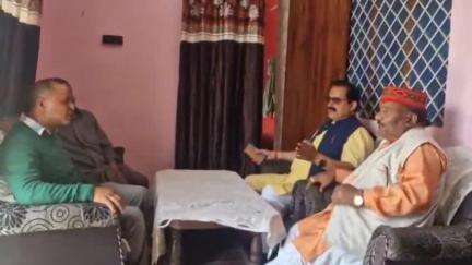 पौड़ी: भितांई में वाहन दुर्घटना में मारे गए लोगों के परिवारों से विधायक मिले, शोक संवेदना प्रकट कर हर संभव मदद का भरोसा दिया