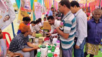 बरपाली कला में आयोजित समाधान शिविर में 2373 आवेदनों के निराकरण की स्थिति से ग्रामीणों को कराया गया अवगत