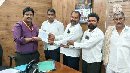 ಬೆಳಗಾವಿ: ಸವಸುದ್ದಿ ಗ್ರಾಮದ ಸಾರ್ವಜನಿಕರಿಗೆ ಕುಡಿಯುವ ನೀರಿನ ಅನುಕೂಲ ಮಾಡುವಂತೆ ಸವಸುದ್ದಿ ಗ್ರಾಮ ಪಂಚಾಯಿತಿ ಸದಸ್ಯರಿಂದ ನಗರದಲ್ಲಿ ಡಿಸಿಗೆ ಮನವಿ