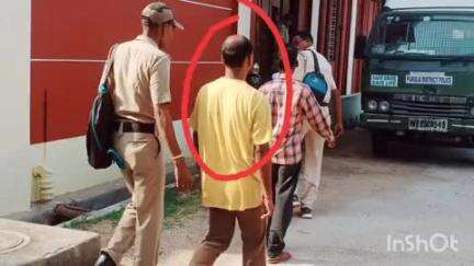 পুরুলিয়া ২: বধুকে বিষ খাইয়ে মেরে দেওয়ার অভিযোগে গ্রেফতার করা হলো স্বামীকে বরাবাজারের লটপদা গ্রাম থেকে আজ আদালতে তোলা হল