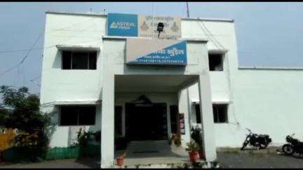 खुडैल: खुड़ैल थाना क्षेत्र के आठमील में रुपये लेनदेन को लेकर युवक के साथ मारपीट