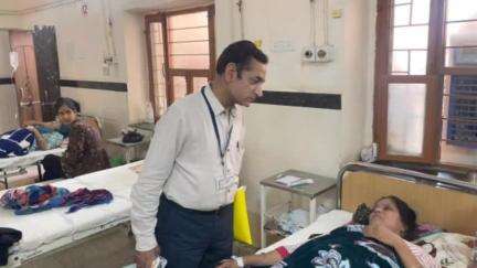 हिण्डोली: जिले में हीट वेव की तैयारी को लेकर निदेशालय के ज्वाइन डायरेक्टर ने जिला अस्पताल तालेड़ा और हिंडोली सीएचसी का लिया जायजा