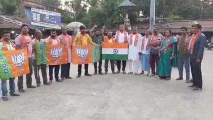 ठाकुरगंज: ठाकुरगंज में भारतीय सेना के ऑपरेशन सिंदूर की सफलता पर भाजपा कार्यकर्ताओं ने जश्न मनाया