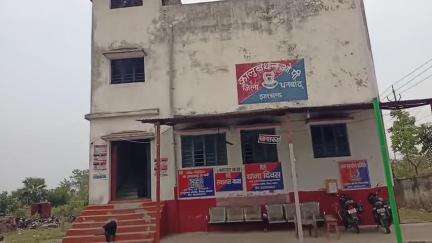 एगारकुंड: कालूबथान के सांगामहल में कलियासोल सीओ ने की छापेमारी, अवैध कोयला और मोटरसाइकिल जब्त