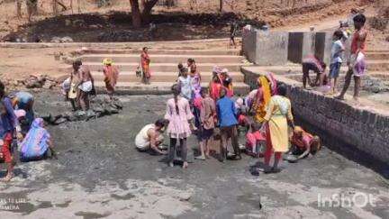 निवास: ग्राम भानपुर के 150 वर्ष पुराने नरबदिया देवस्थल पर जन अभियान परिषद ने जल संगोष्ठी का आयोजन किया