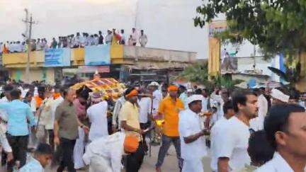 ರೋಣ ಪಟ್ಟಣದಲ್ಲಿ ವಿಜೃಂಭಣೆಯಿಂದ ಜರುಗಿದ ಶ್ರೀ ವೀರಭ್ರೇಶ್ವರ ರಥೋತ್ಸವ