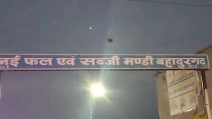 बहादुरगढ़: झज्जर रोड स्थित सब्जी मंडी में झगड़े के दौरान एक युवक की मौत, दूसरा घायल