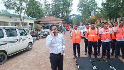 উদয়পুর: এয়ার স্ট্রাইক করার পর গোমতী জেলার উদয়পুরে কি ধরনের ক্ষতি হয়েছে তা জানার জন্য ছুটে আসেন  DM ও SP #OperationSindoor
