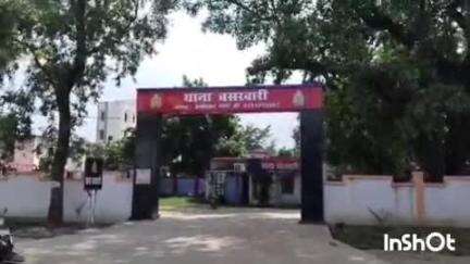 टांडा: बसखारी थाना में ई-रिक्शा चालकों का सत्यापन जारी, आधार कार्ड, रजिस्ट्रेशन और लाइसेंस की हो रही जांच