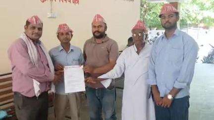 आंवला: आंवला में जातिगत जनगणना की तारीख तय करने की मांग को लेकर जन अधिकार पार्टी ने राष्ट्रपति को भेजा ज्ञापन