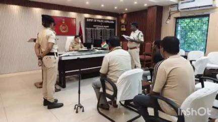 गोपालगंज: कलेक्ट्रेट परिसर में प्रभारी एसपी ने लगाया जनता दरबार, 30 लोगों की सुनी फरियाद