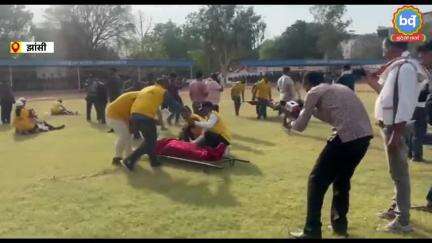 Mock Drill : झाँसी पुलिस लाइन में बम फटते ही दौड़ी पुलिस और सिविल डिफेंस, देखिये तश्वीरें #झाँसी #jhansi