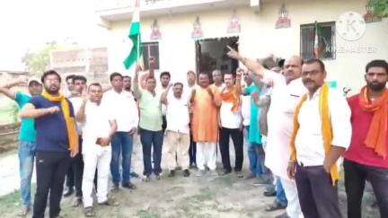 बाढ़: बाढ़ प्रभावित क्षेत्र में भाजपा कार्यालय में कार्यकर्ता सेना के समर्थन में एकजुट हुए, मनोबल बढ़ाने के लिए