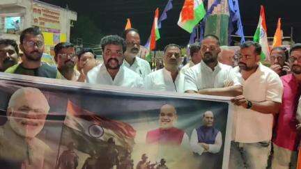 ಪಾವಗಡ: ಆಪರೇಷನ್ ಸಿಂಧೂರ್ ಯಶಸ್ವಿ ಪಟ್ಟಣದಲ್ಲಿ ಪಟಾಕಿ ಸಿಡಿಸಿ ಸಂಭ್ರಮಿಸಿದ ನಾಗರಿಕರು #operationsindoor