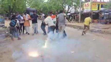 अटेर: भिंड में ऑपरेशन सिंदूर के तहत भारतीय सेना ने पाकिस्तानी ठिकानों पर हमला किया, सुरपुरा कस्बे में युवाओं ने जश्न मनाया