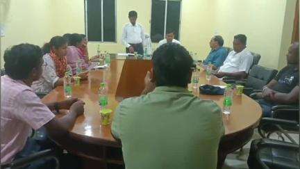ଦେବଗଡ: ପୌର ପରିଷଦ କାର୍ଯ୍ୟାଳୟରେ ପୌର ପରିଷଦର ଅଷ୍ଟମ ଜରୁରୀକାଳୀନ ବୈଠକ ଅନୁଷ୍ଠିତ
