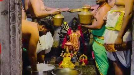காரியமங்கலம்: கெரகோட அள்ளி அஷ்டவராஹி அம்மனுக்கு மழை வேண்டி 1008 குட ஜல அபிஷேகம்
