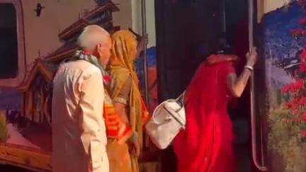 चांपा: मुख्यमंत्री तीर्थ दर्शन योजना के तहत 277 यात्रियों का पहला बैजनाथ धाम के लिए चांपा रेलवे स्टेशन से हुआ रवाना