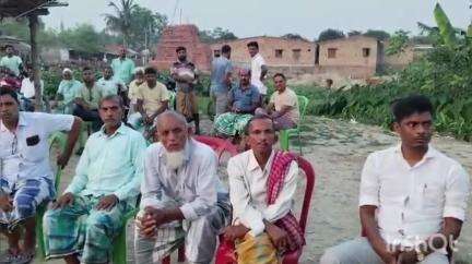 মানিকচক: গোপালপুরে নদী ভাঙ্গন কবলিত এলাকার বাসিন্দাদের সাথে সভা গঙ্গা ভাঙ্গন প্রতিরোধ একশন নাগরিক কমিটির