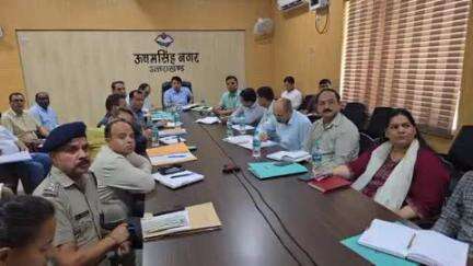 रुद्रपुर: प्रदेश में नागरिक सुरक्षा पूर्वाभ्यास को लेकर मुख्य सचिव आनंद वर्धन ने अधिकारियों की वीडियो कांफ्रेंस बैठक की