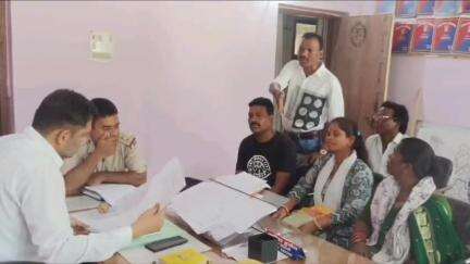 सेन्हा: सेन्हा थाना परिसर में भूमि विवाद का समाधान, थाना दिवस बना समाधान का माध्यम
