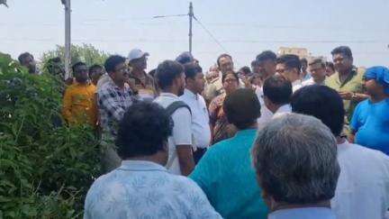 হরিপাল: থানাগোড়া এলাকায় রেলের সাবওয়ে নির্মাণ, রাস্তা নির্মাণের জন্য রেল, প্রশাসনের আধিকারিকদের নিয়ে পরিদর্শনে মন্ত্রী ও বিধায়ক