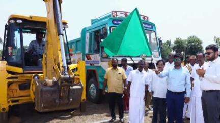 மதுராந்தகம்: அத்திவாக்கம் சிறுபாசன ஏரிகள் தூர்வாருதல் மாவட்ட ஆட்சியர் துவக்கி வைத்தார்