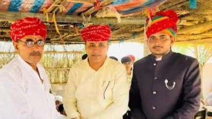 सेड़वा: बाड़मेर सांसद उम्मेदाराम बेनीवाल ने शेरपुरा क्षेत्र का दौरा किया, आमजन से हुए रूबरू