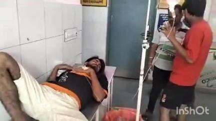 बांगरमऊ: सफीपुर जा रहे युवक को जहरखुरानी गिरोह ने बनाया शिकार, शरीर पर चोट के निशान मिले; जिला अस्पताल किया गया रेफर