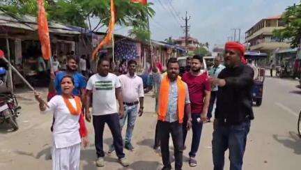 মঙলদৈ ভাগ: পাকিস্তানৰ সন্ত্ৰাসবাদীক ভাৰতীয় সেনাই আক্ৰমণ চলোৱা কাৰ্যত বজৰং দলৰ মঙলদৈত ফটকা ফুটাই আনন্দ-উল্লাস #OperationSindoor
