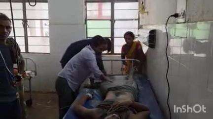 रजौली: बलिया गांव में करंट लगने से एक युवक बुरी तरह झुलस गया, उसे अनुमंडल अस्पताल में भर्ती कराया गया